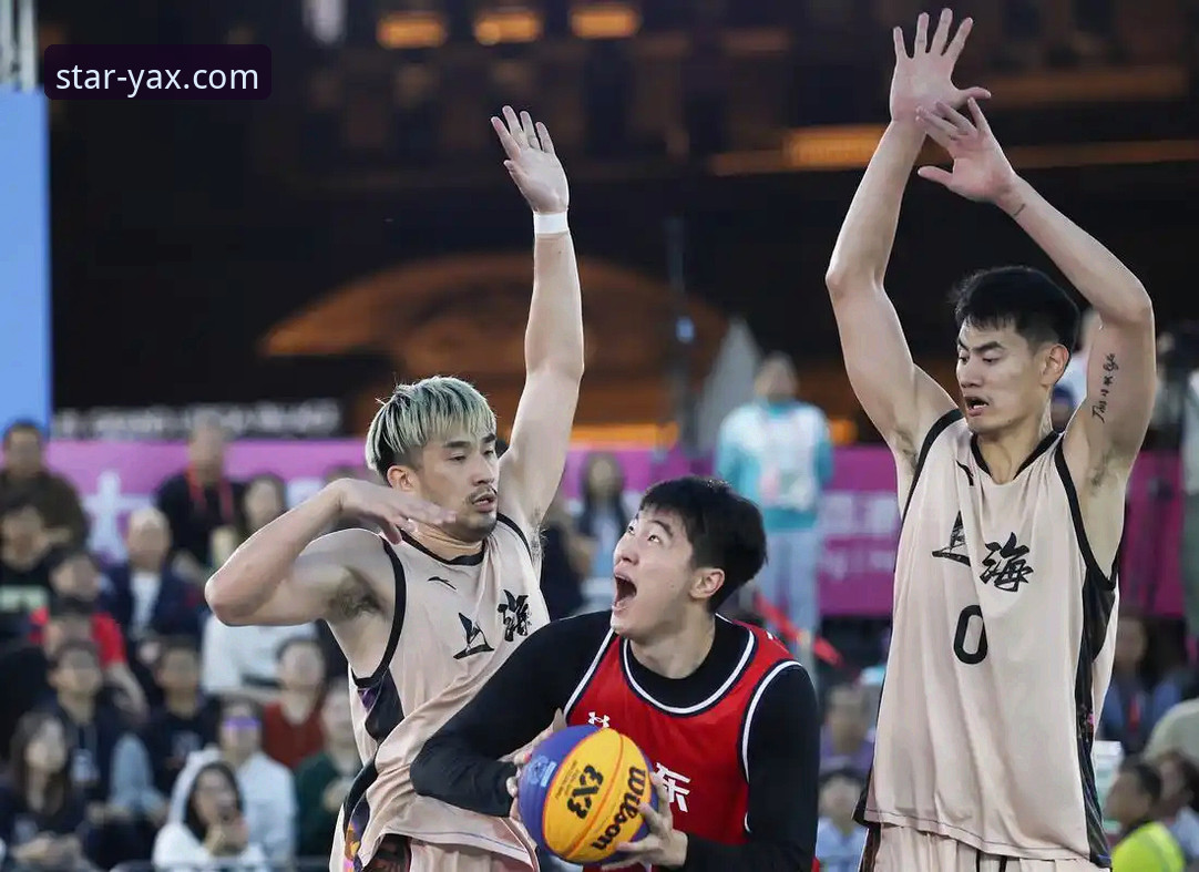 上海男篮豪取12连胜登顶CBA：一场团队篮球的胜利解析